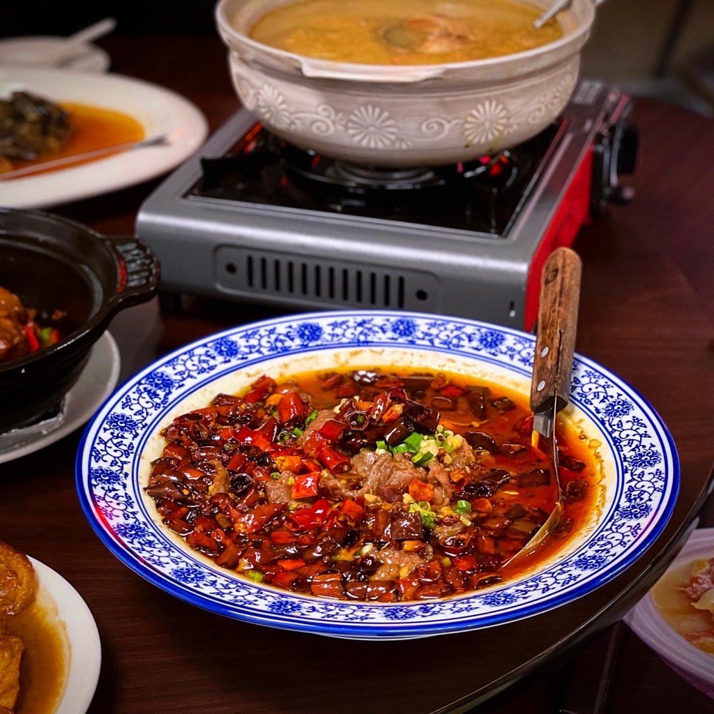 新北小碧潭｜百九湯坊｜每日限量砂鍋雞湯｜新店合菜餐廳推薦