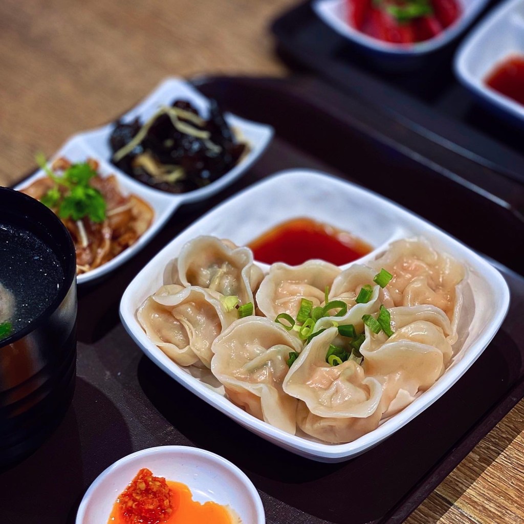 台北中山｜貝拉手工餃子 皮薄餡多的水餃代言人 創意真多蝦、招牌羔羊水餃&nbsp;新光三越南西美食