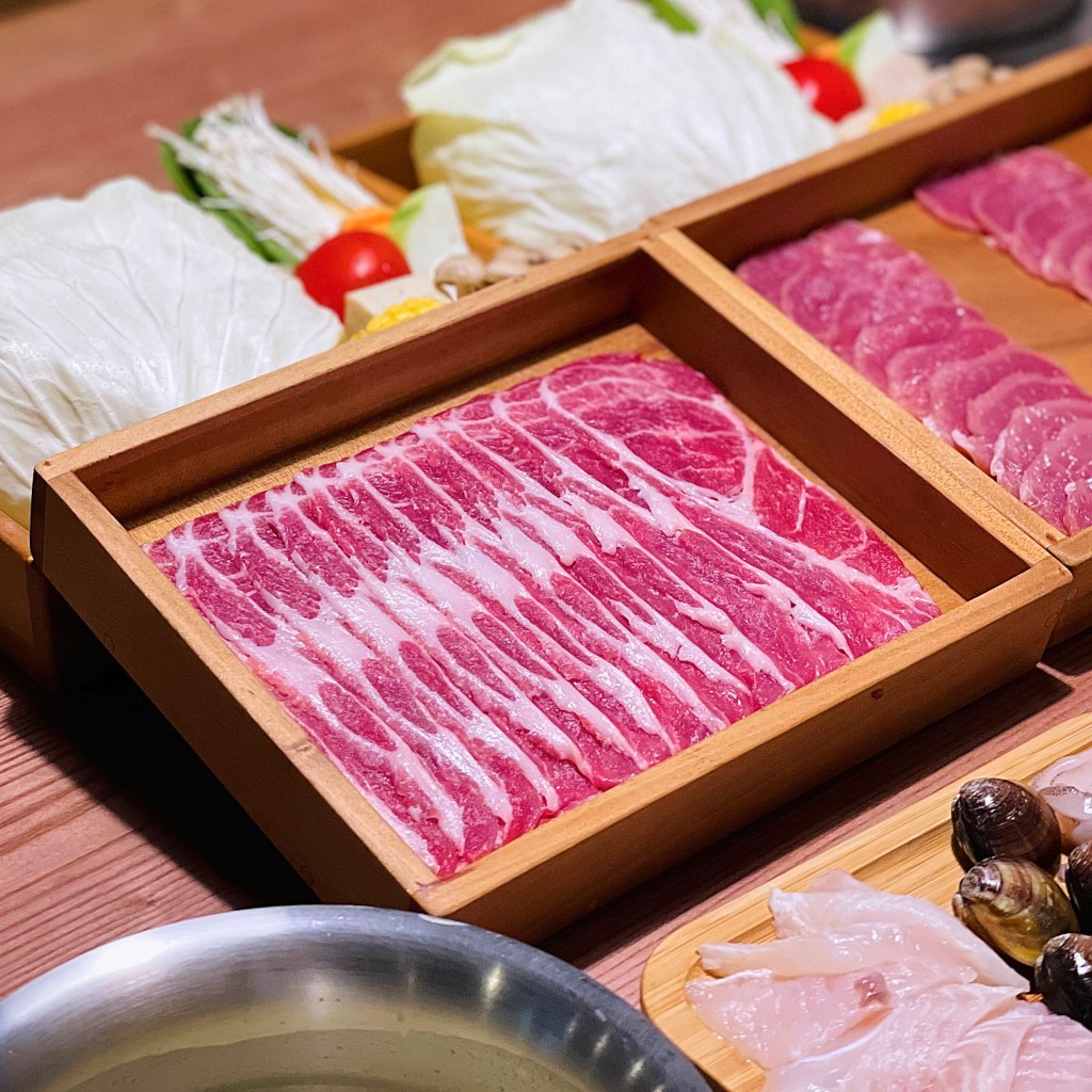 台北美食｜鍋無敵 全台首創冷藏肉日式火鍋  ✨肉控必吃東區高品質鍋物✨￼