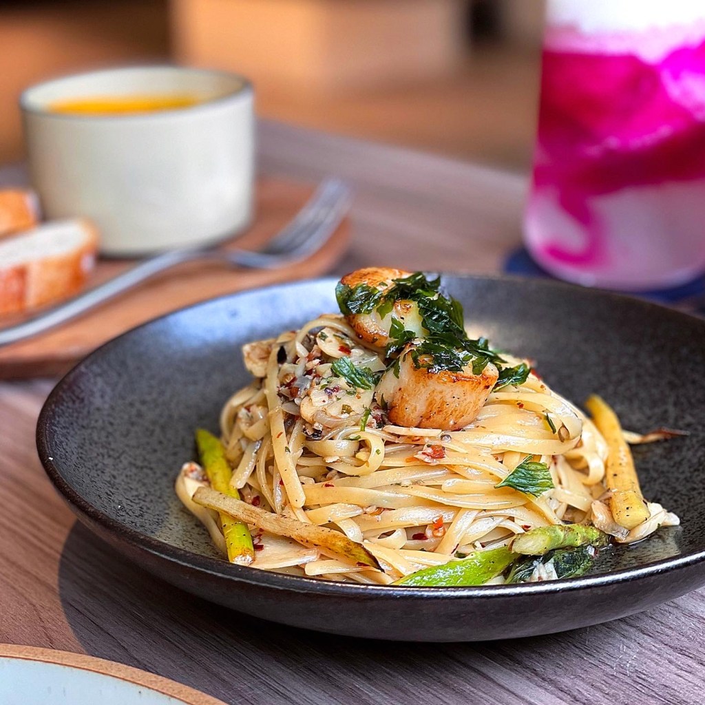 八月堂絕美概念店新開幕｜烘焙坊結合義式料理、咖啡甜點