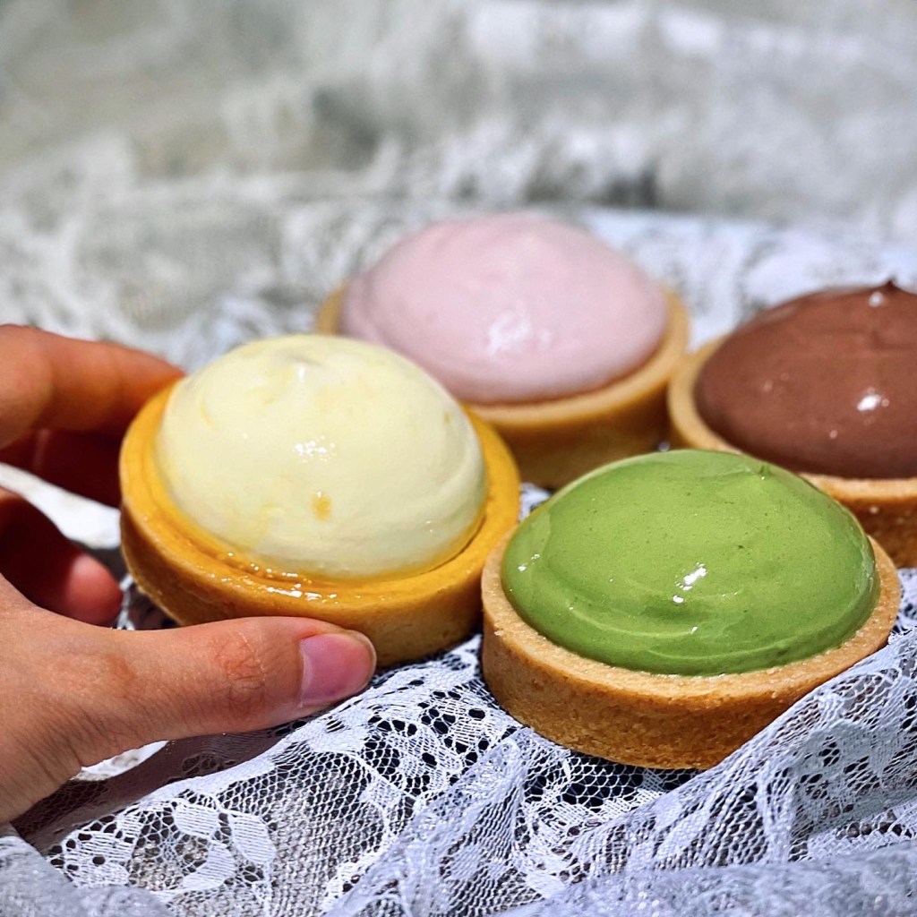 台南美食｜國華街超人氣伴手禮 吻鑽糖半熟乳酪塔 療癒系玫瑰花檸檬塔&nbsp;宅配甜點推薦