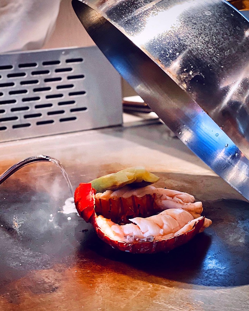 台北最迷人的日式無菜單板前料理 《明水然·樂》野生龍蝦、日本和牛海陸雙主餐鐵板燒  約會餐廳推薦