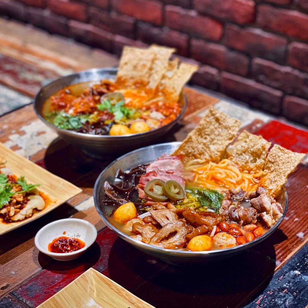 板橋大遠百新開幕 酸香開胃的「炎螺王螺獅粉」華泰名店城、中和環球皆有分店