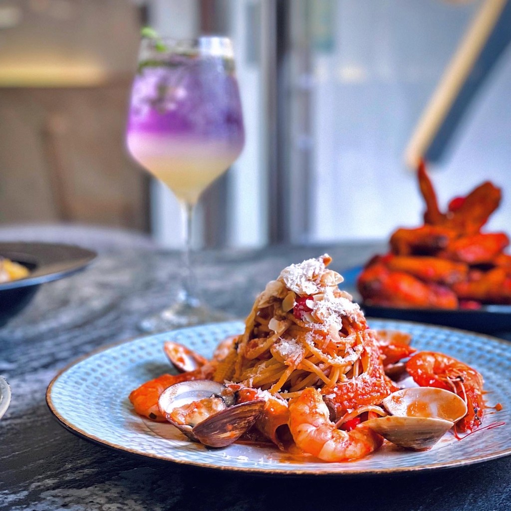 台北大安美食 [Yoh曜日義式餐酒館] 義大利麵、燉飯酒食、豐富調酒、寵物友善餐廳推薦