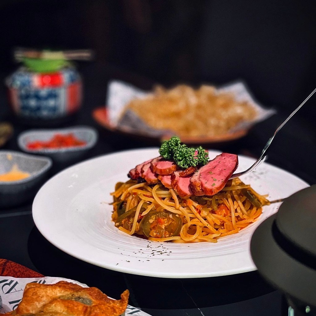 台北新開幕餐酒館 【ARK.161 Bar&Bistro】東區深夜最有溫度的船舶酒槽 年末限定酒吧串聯活動&nbsp;忠孝敦化站美食推薦